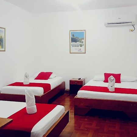 Hostal El Pinzon Puerto Ayora  Exterior foto
